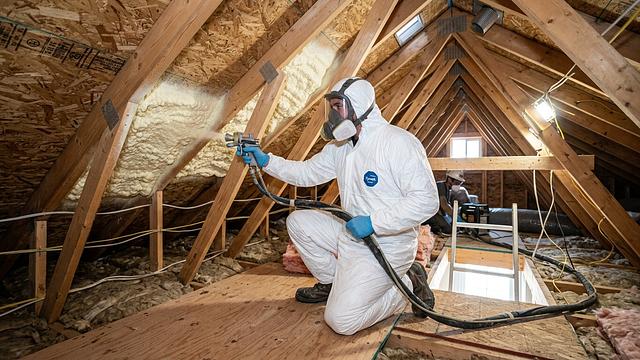 Insulation Installer Jobs in Ottawa & Ontario 2026: Spray Foam, Fiberglass & Energy Retrofit Careers